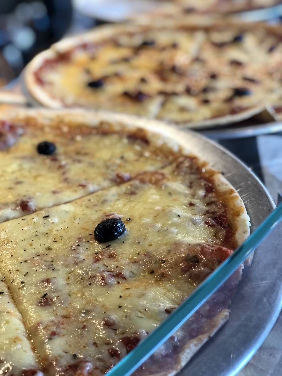 Vente de PLAQUES PISSALADIERE, QUICHES OU PIZZA - Boulangerie